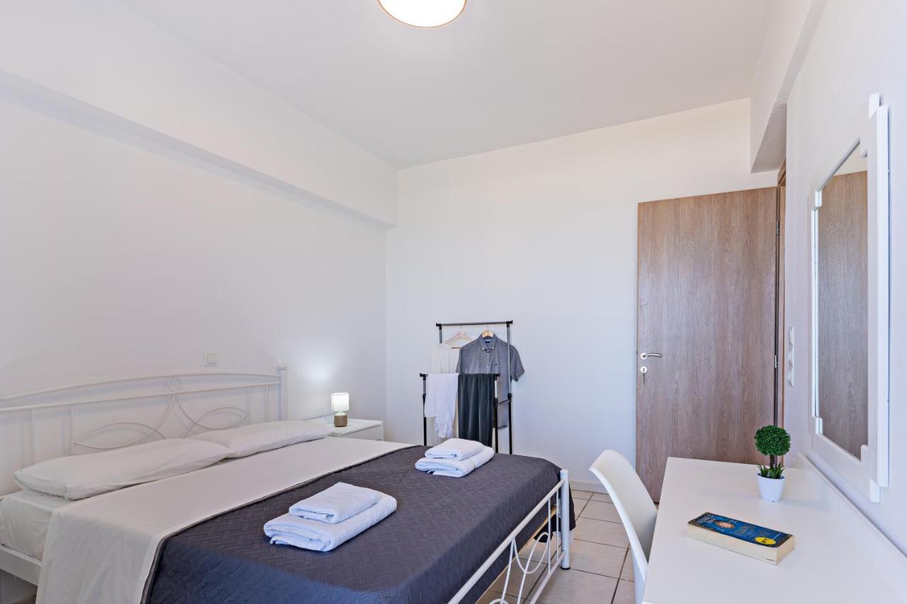 Azure Seaside Apts Magnisía エクステリア 写真
