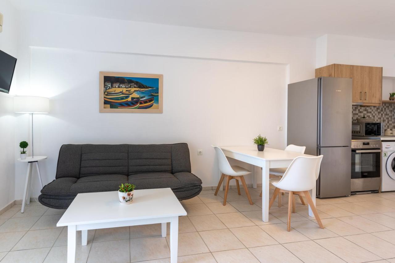 Azure Seaside Apts Magnisía エクステリア 写真