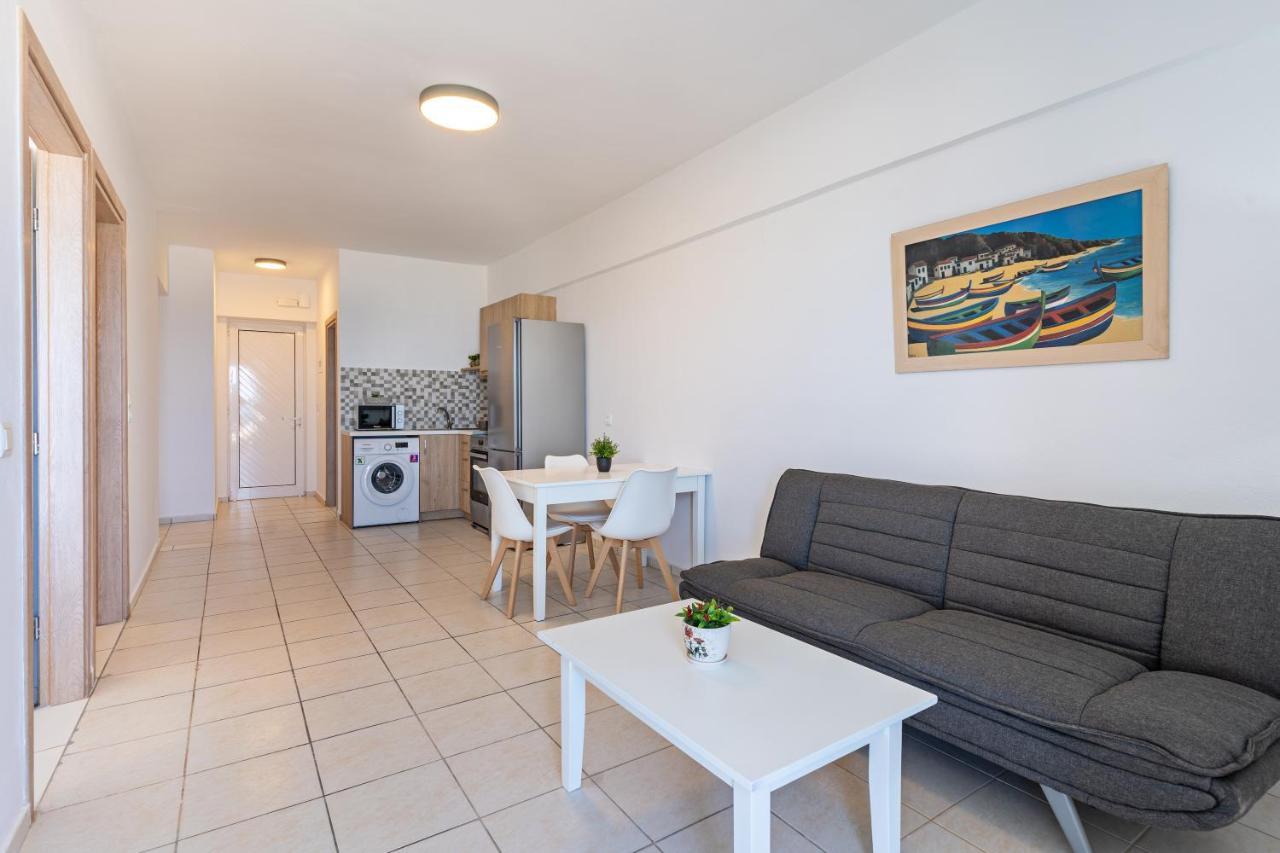 Azure Seaside Apts Magnisía エクステリア 写真