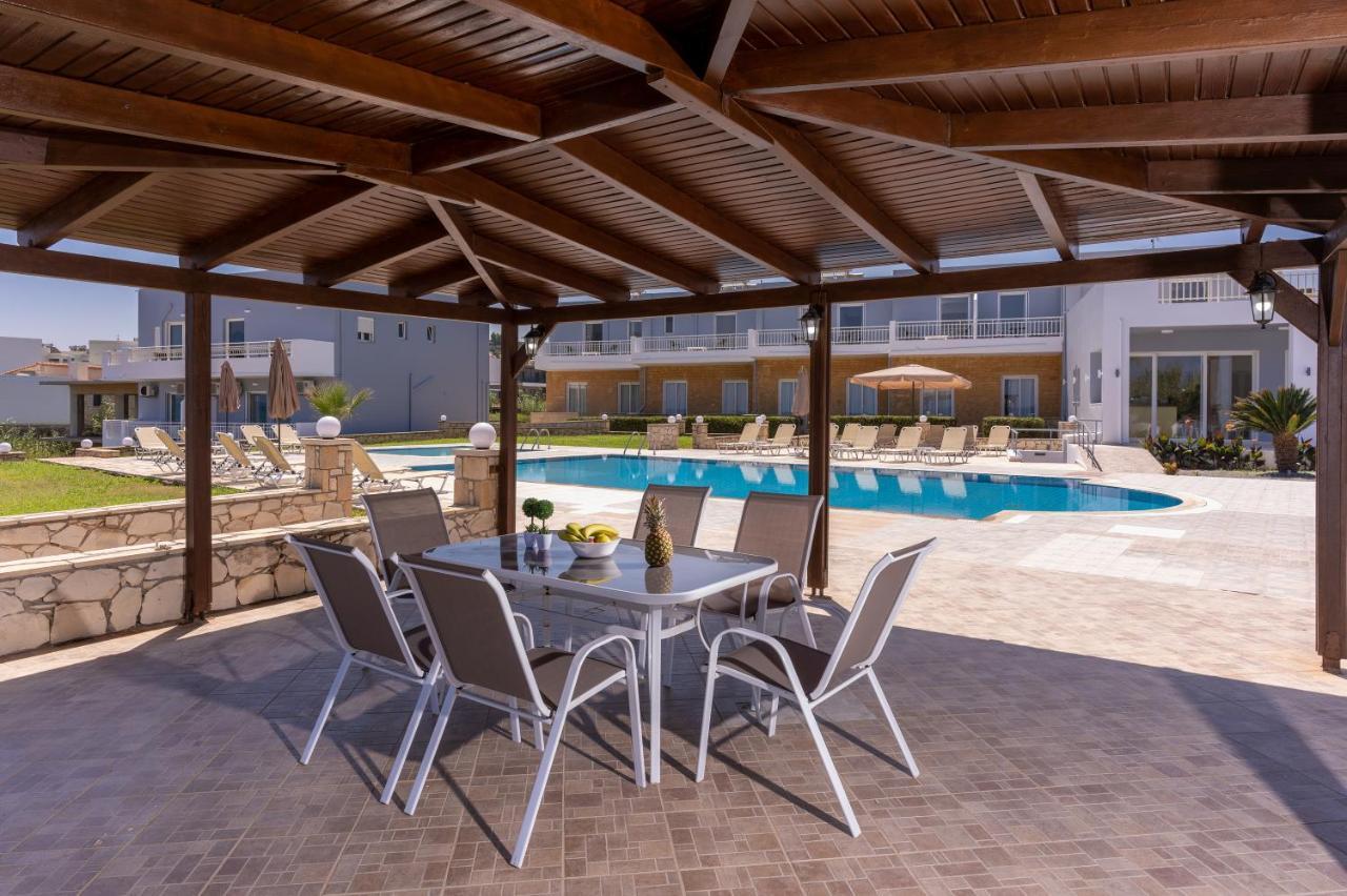 Azure Seaside Apts Magnisía エクステリア 写真