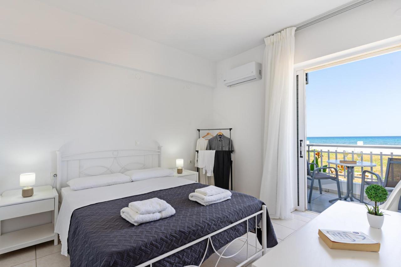 Azure Seaside Apts Magnisía エクステリア 写真