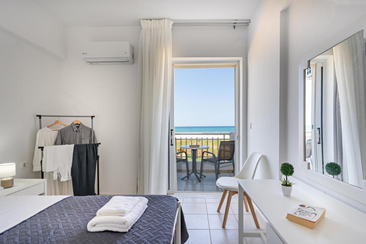Azure Seaside Apts Magnisía エクステリア 写真