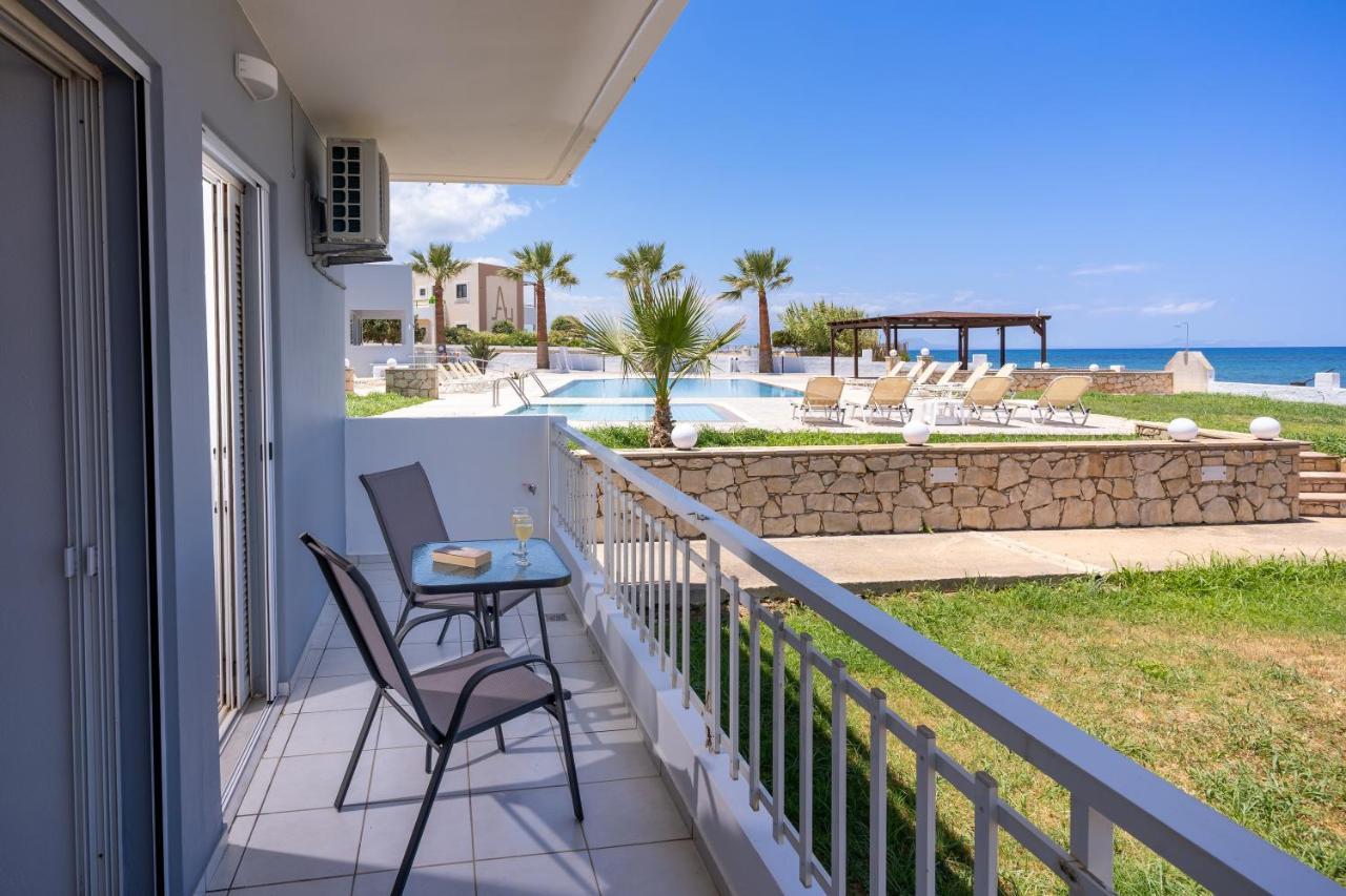 Azure Seaside Apts Magnisía エクステリア 写真