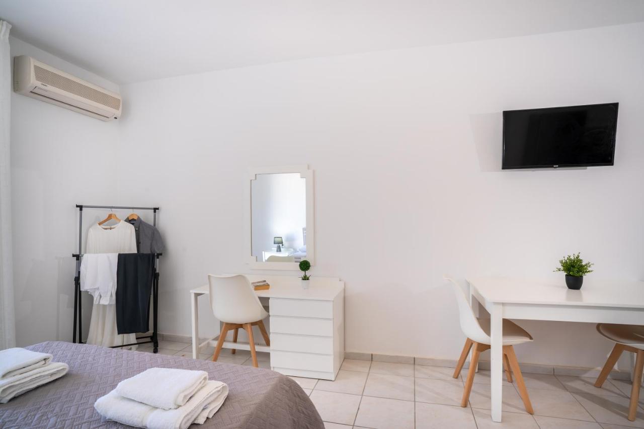 Azure Seaside Apts Magnisía エクステリア 写真