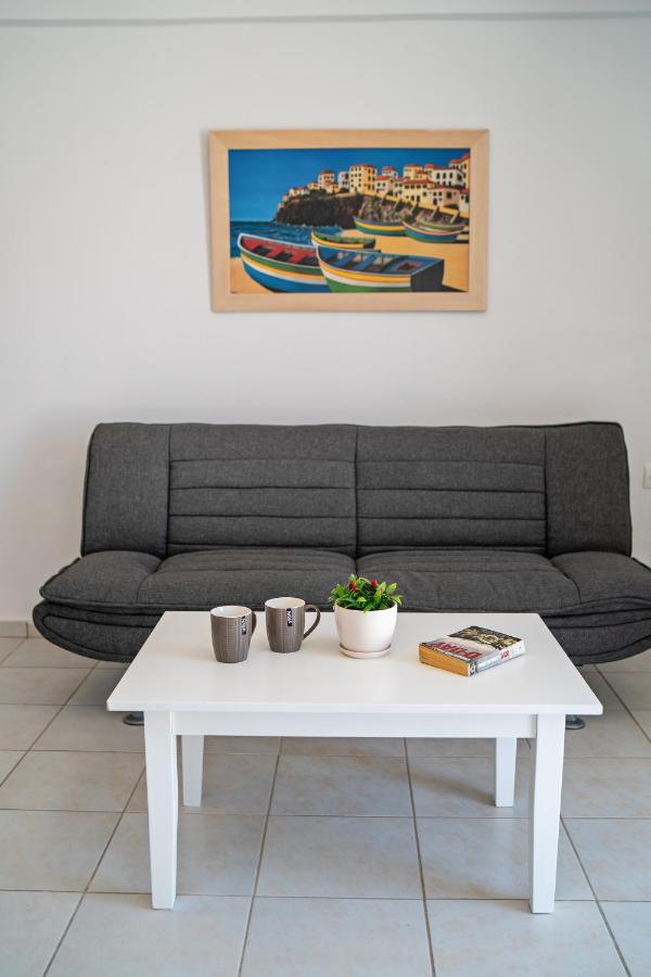 Azure Seaside Apts Magnisía エクステリア 写真