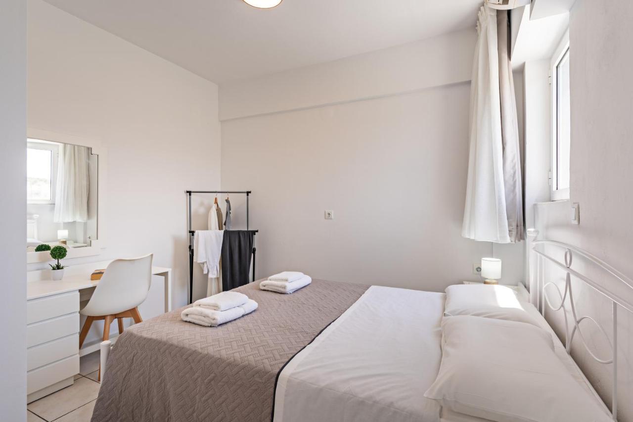 Azure Seaside Apts Magnisía エクステリア 写真