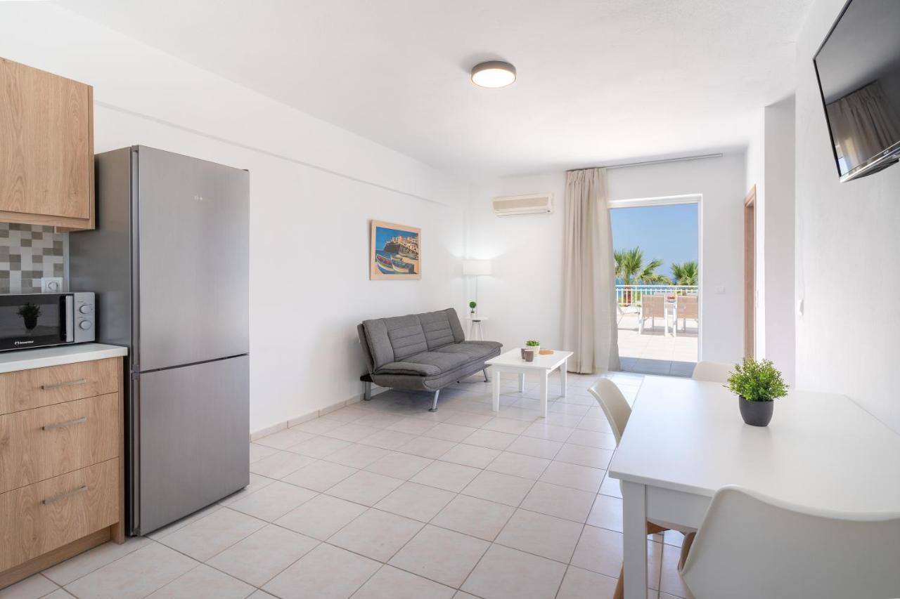 Azure Seaside Apts Magnisía エクステリア 写真